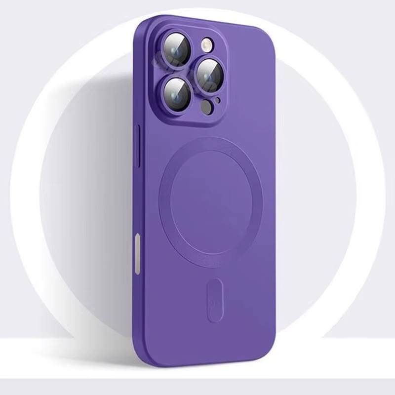 Magnetisk ladeetui med linsebeskytter for iPhone 15 Plus i lilla silikon, slank design, beskytter mot riper og støt.